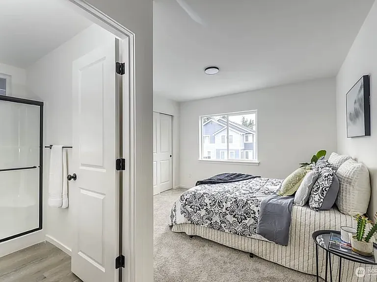 1042 NW Dragonstone St — Photo 25