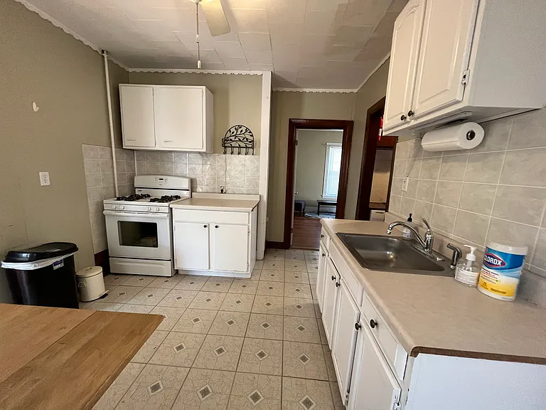 55 Litchfield St #13 — Photo 11