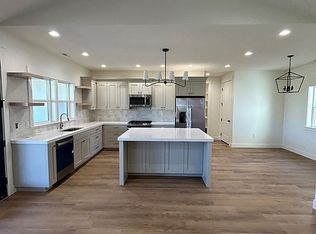 868 W Torrey Pines Dr, Richfield, UT 84701