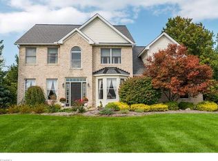 33700 N Fall Lake Dr, Avon, OH 44011