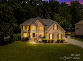 122 Laurel Glen Dr, Mooresville, NC 28115