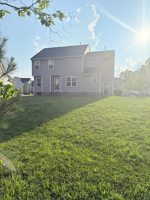 3 bed, 2.5 bath, 2147 sqft, $2,850 — Photo 3