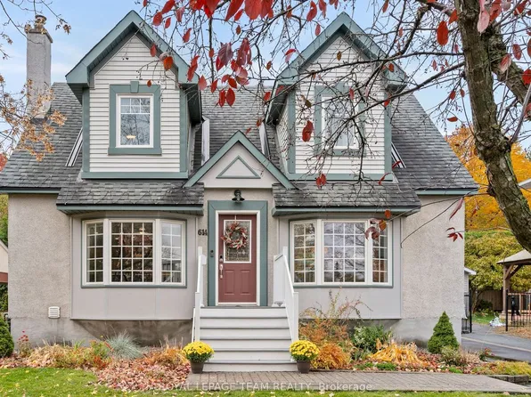 614 Golden Ave, Ottawa, ON K2A 2G1