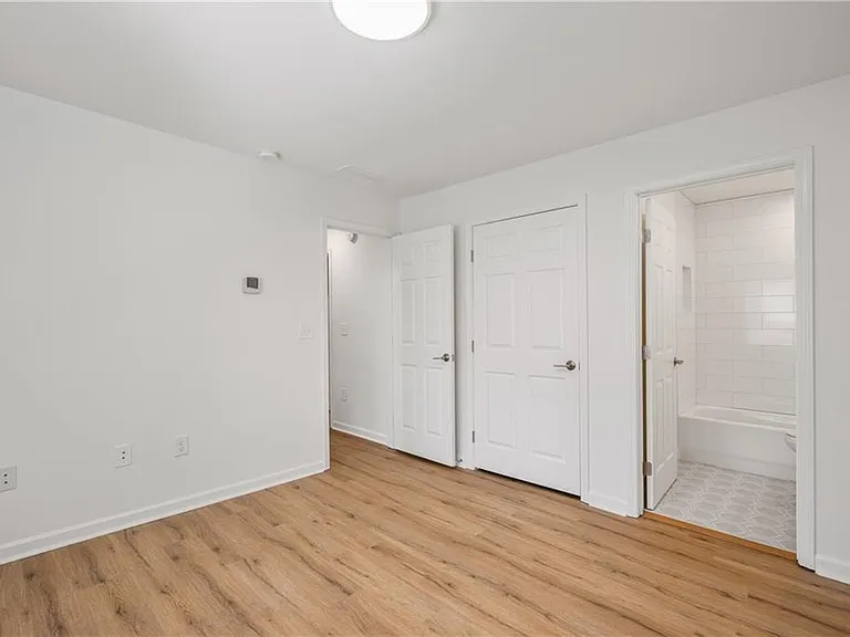 704 Durant Pl NE #B — Photo 18