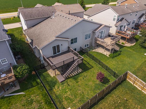 3rd image of 2932 Shepard Rd