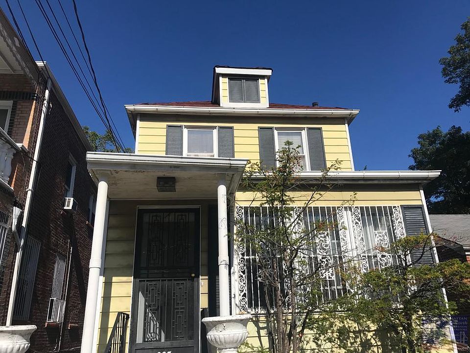 1st image of 823 E 234th St