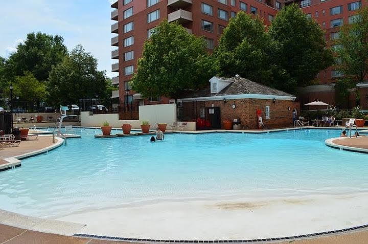1st image of 1111 Arlington Blvd #432A