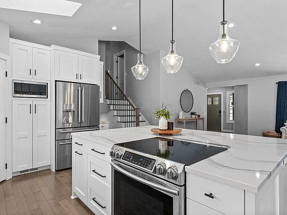 3rd image of 9201 La Rivier Ct