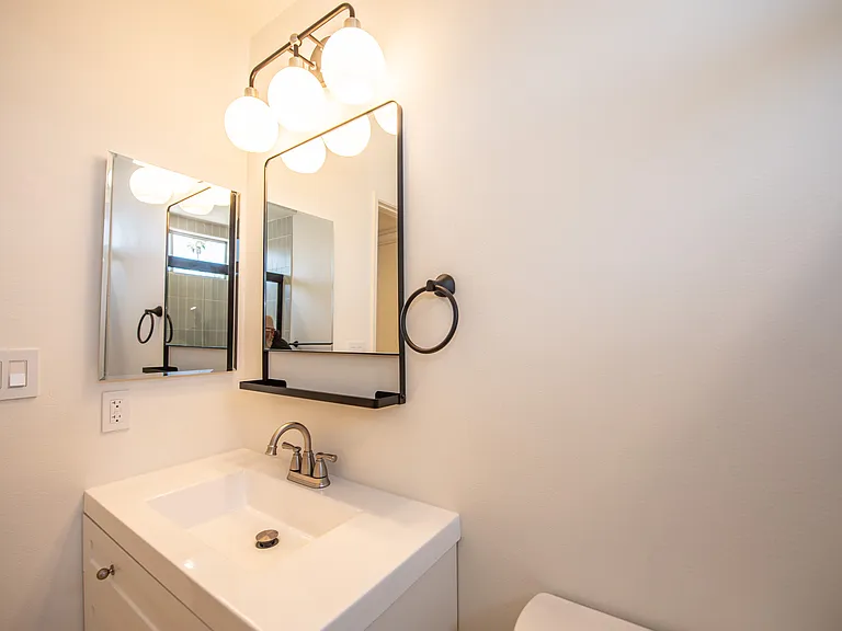 Valeria Apartments — Photo 34