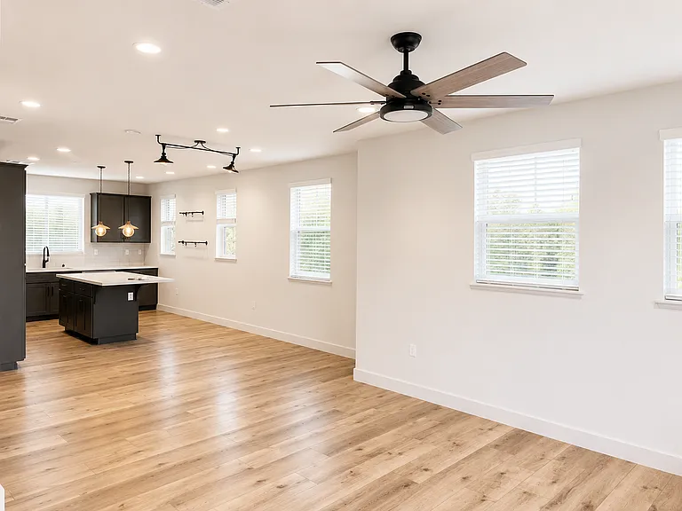 129 Laurel Knoll Dr — Photo 3
