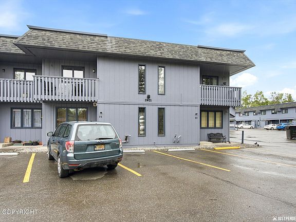 3rd image of 2921 W 29th Ave APT 8B