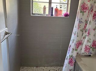 3072 SW 16th St #1, Miami, FL 33145