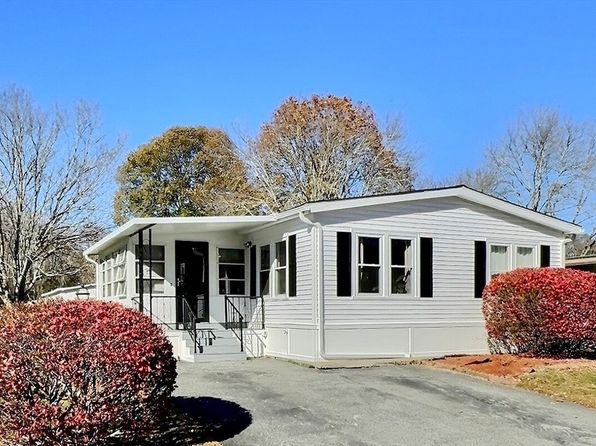 31 Thayer Dr, Taunton, MA 02780