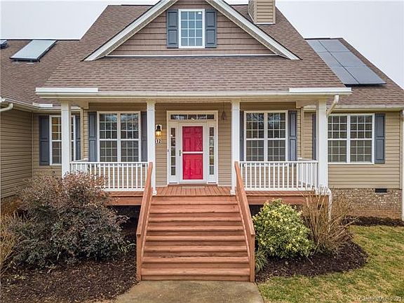 2nd image of 412 Gaston Ct