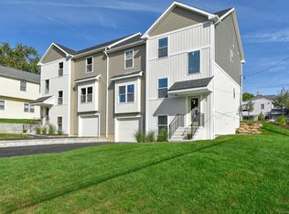 62 Soundview Ave, Fairfield, CT 06825