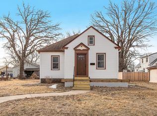 605 Front St, Kenyon, MN 55946