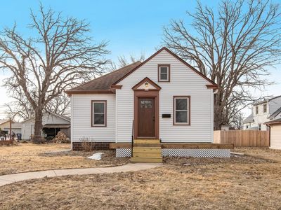 605 Front St, Kenyon, MN, 55946