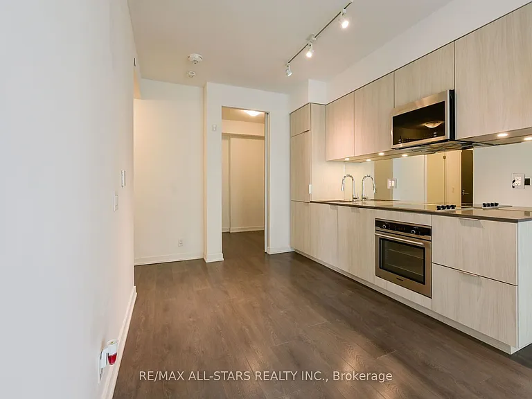 609 Avenue Rd #1001 — Photo 12
