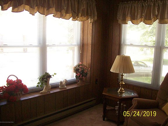 3rd image of 18A Lexington Dr