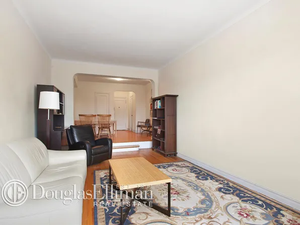 1615 Avenue I image 1 of 6