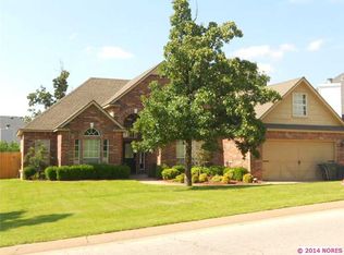 4016 S Rolling Oaks Dr W, Tulsa, OK 74107