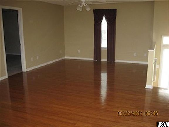 4th image of 2021 Lee Roy Ln