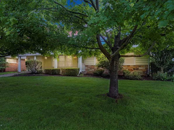 713 Peashway St, South Bend, IN 46617