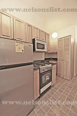 Rented by R New York | media 12