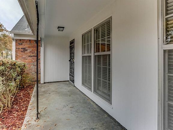 2nd image of 5123 Woodlark Ave