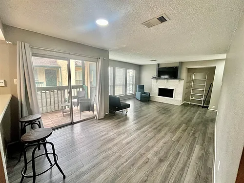 1516 Bay Area Blvd Photo 1