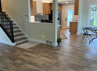 15025 Brookside Cir, Omaha, NE 68144