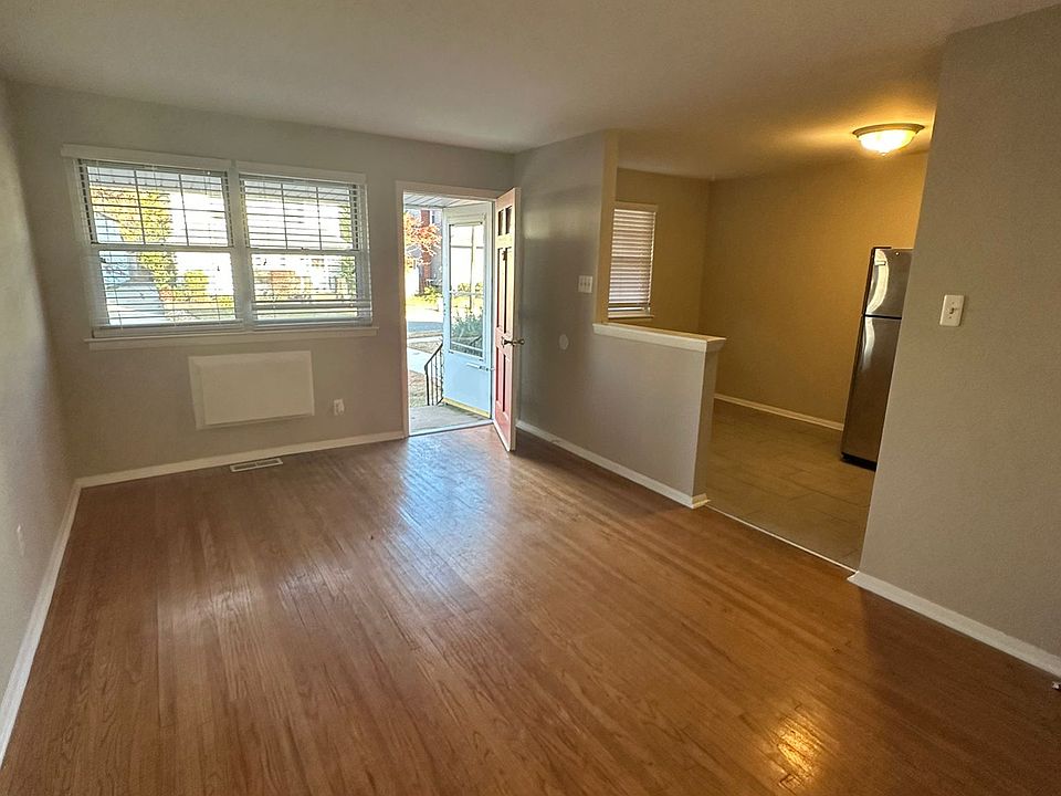 1st image of 9 N Locust Ave #26