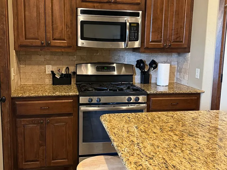 3408 Enclave Ln — Photo 8