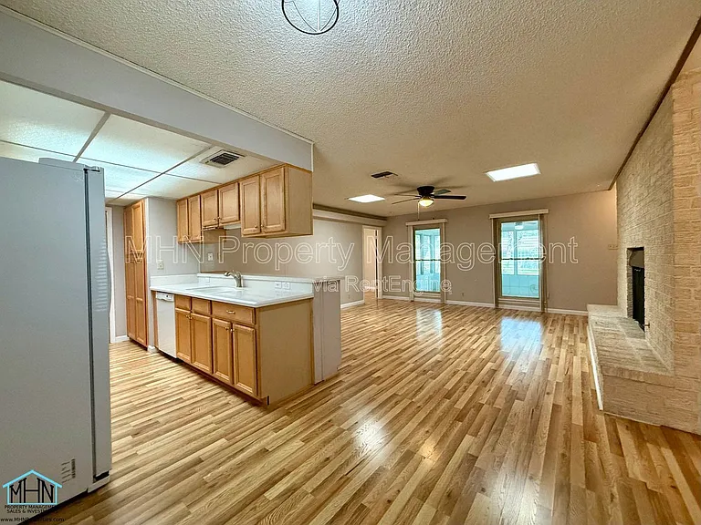 7010 Forest Way St — Photo 10
