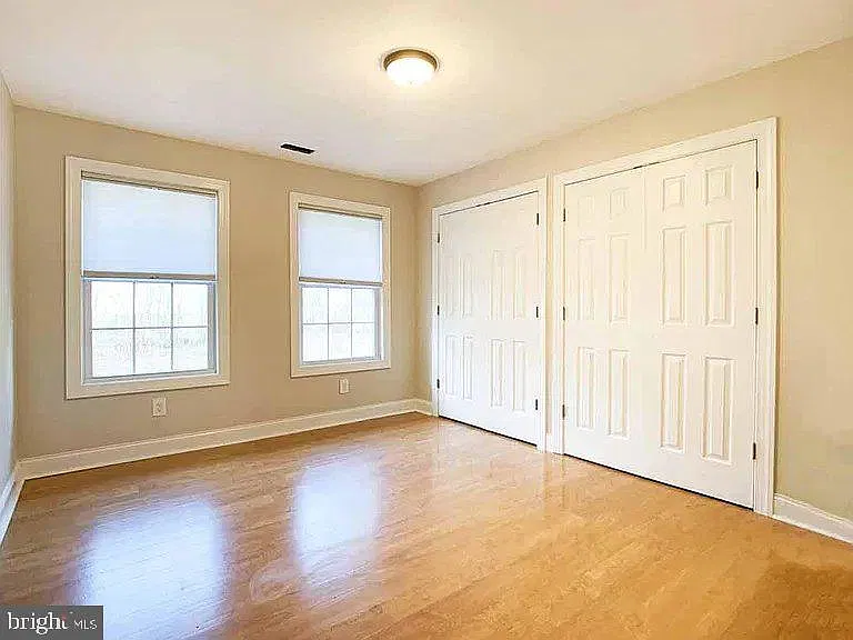 3 bed, 1.0 bath, 936 sqft, $2,500 — Photo 4