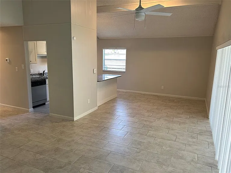 1450 Agatha Dr — Photo 9
