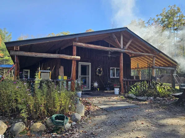 7948 S Vaughn Lake Rd, Glennie, MI 48737