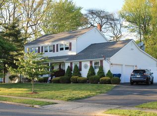 7 Tall Oaks Dr, Hazlet, NJ 07730