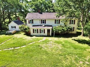 52 Airport Rd, Pittstown, NJ 08867