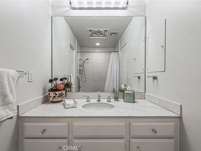 19 Cornell Dr — Photo 18