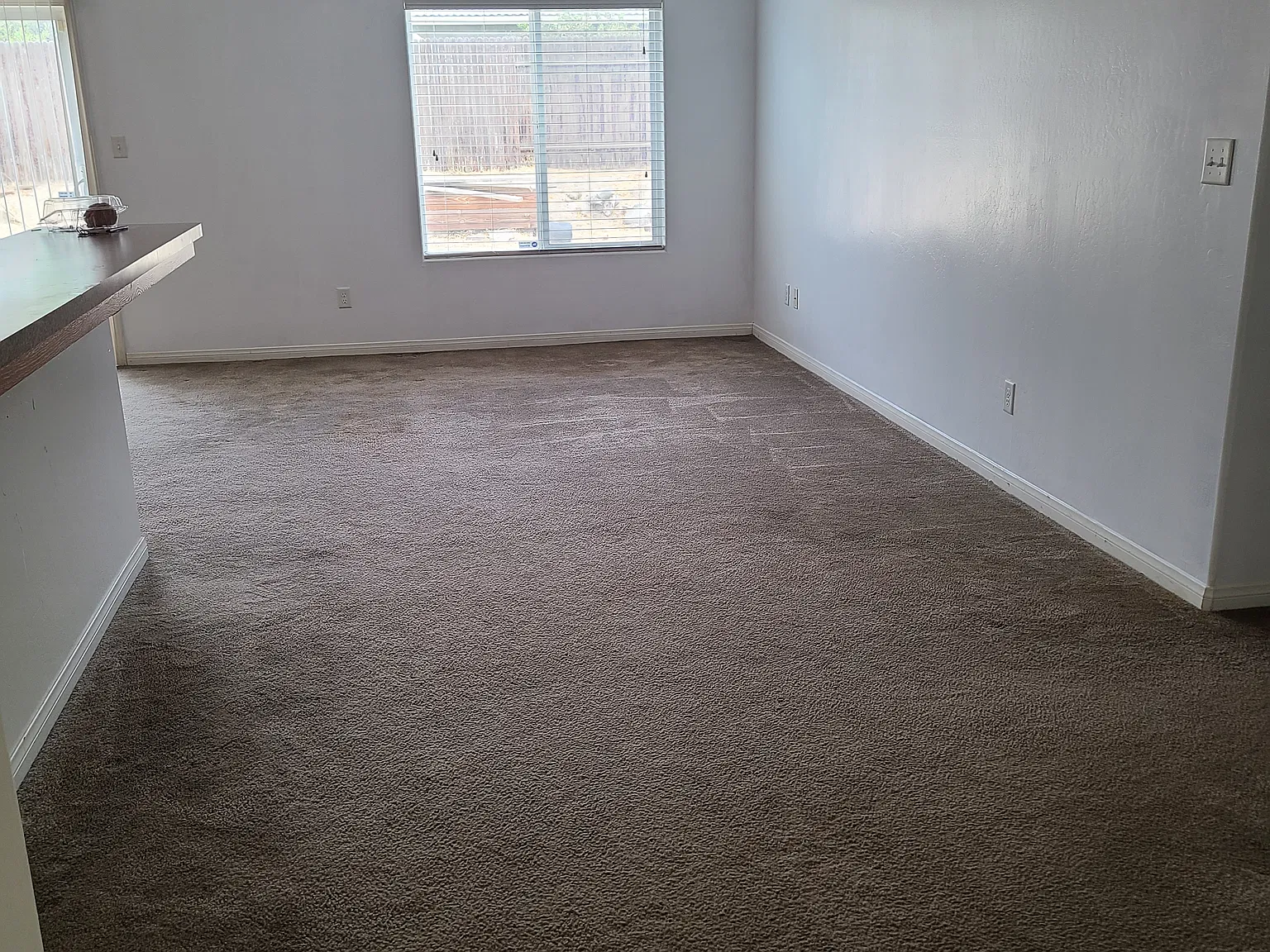 3 bed, 1154 sqft, $2,300 — Photo 4