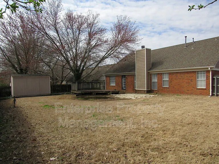 7037 Meadowlands Pl — Photo 26