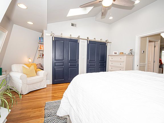 3rd image of 184 I St #3