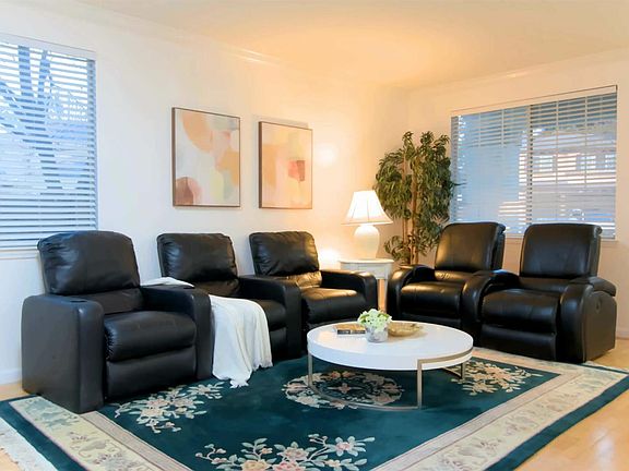 5th image of 6472 Brook Hollow Cir