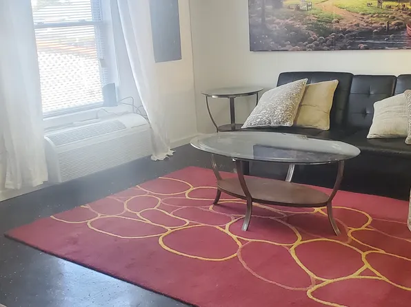 770 Riverland Rd SE #B, Roanoke, VA 24014