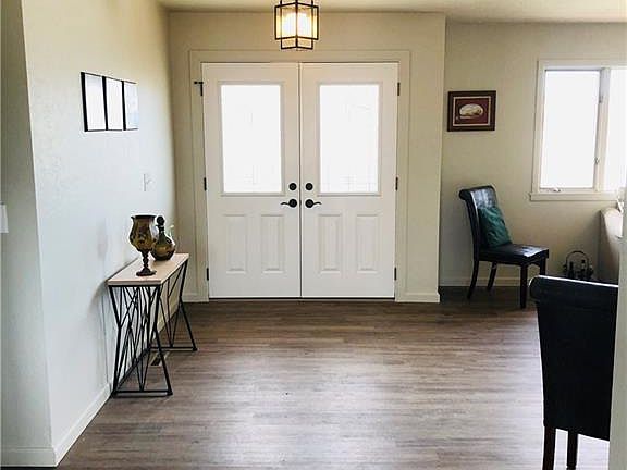 2nd image of 3129 Myrtle Dr
