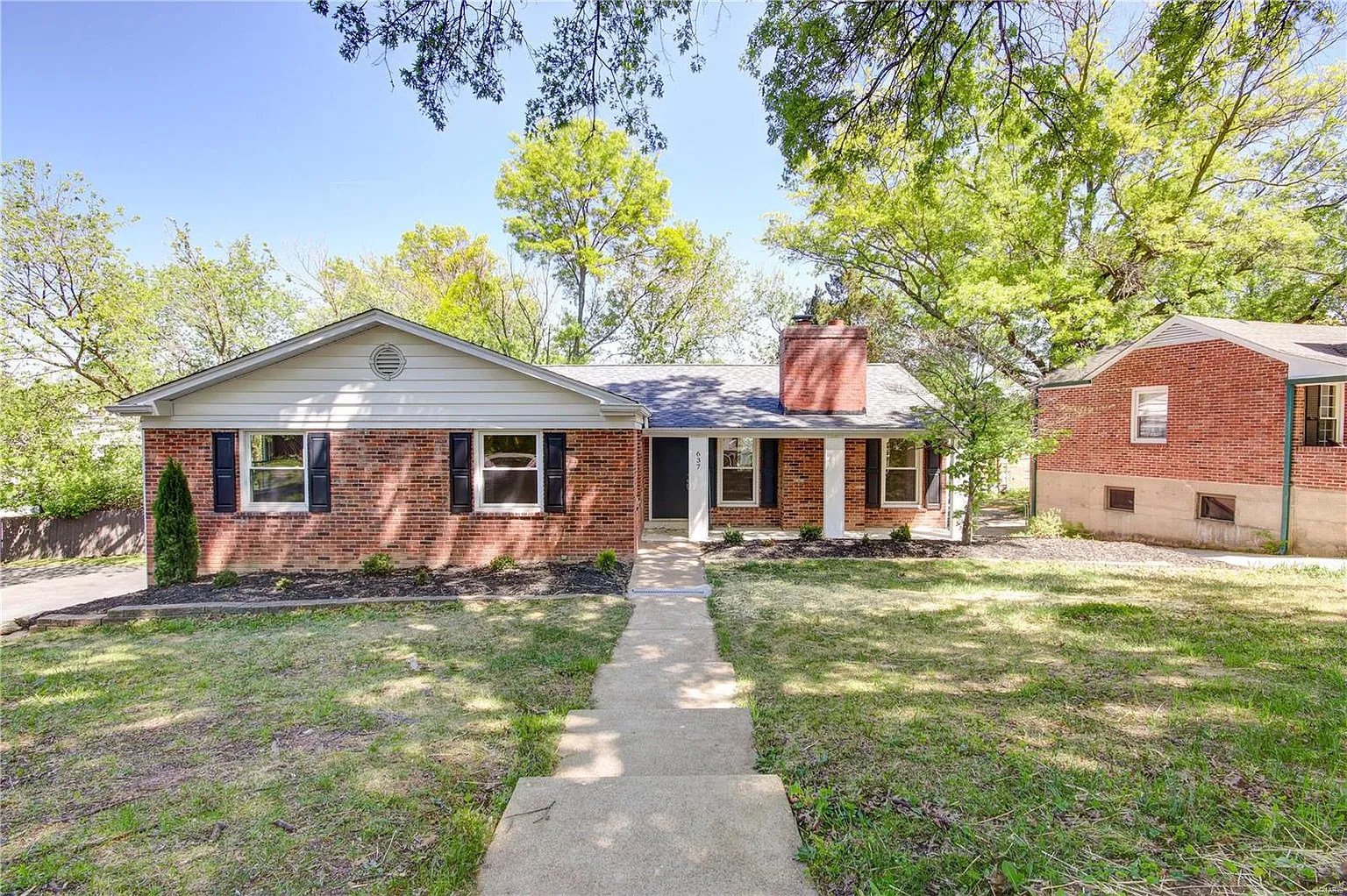 637 Tarrymore Ln photo 1