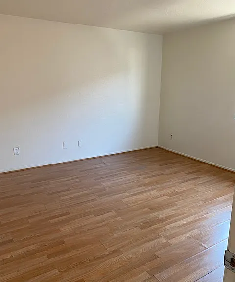1515 N Sierra Way #13 — Photo 7