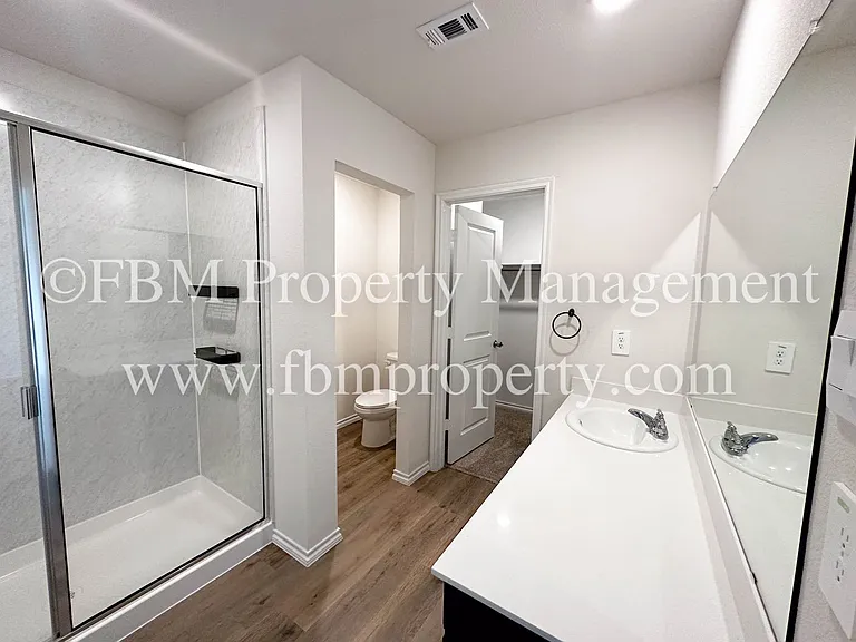 864 Keystone Ct — Photo 10