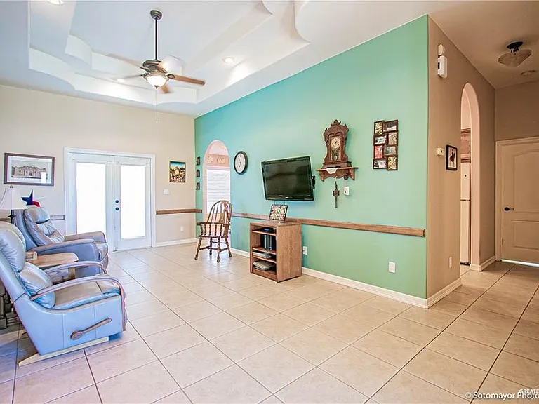 3402 Robin Ave — Photo 3